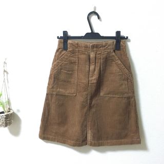 ダブルクローゼット(w closet)のコーデュロイ台形スカート(ひざ丈スカート)