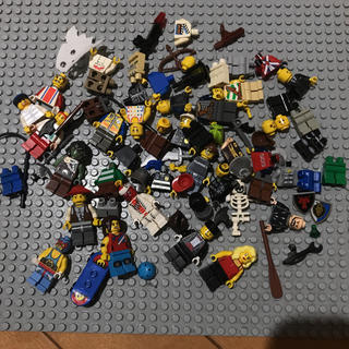 レゴ(Lego)のレゴ大量ミニフィグパーツセット！他のレゴとのまとめ買いで100円引き！(積み木/ブロック)