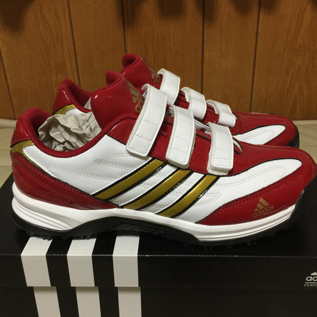 adidas(アディダス)の【新品/未使用】adidas  野球/トレーニングシューズ スポーツ/アウトドアのサッカー/フットサル(シューズ)の商品写真