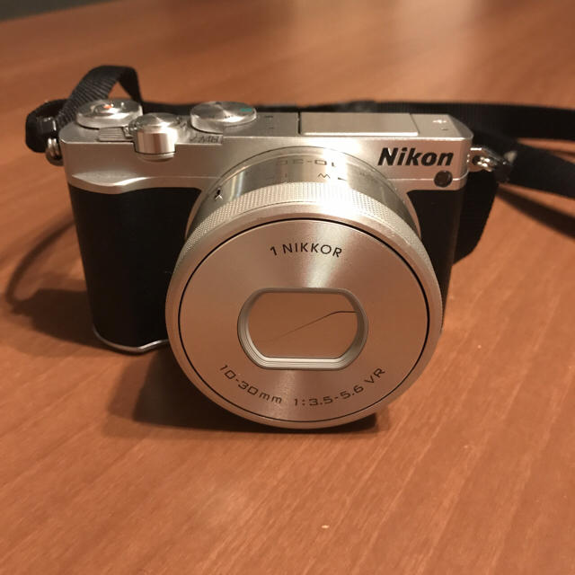 海外輸入】 N - ビシビシさん専用 NIKON1j5 ミラーレスカメラの通販 by