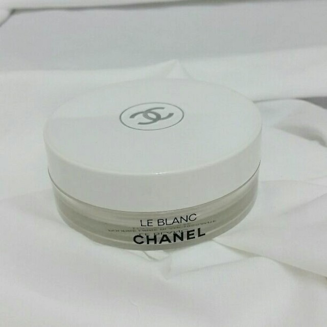 CHANEL(シャネル)のシャネル
ル　ブラウン　フェイスパウダー　
クリスタリン　SPF10

 コスメ/美容のベースメイク/化粧品(フェイスパウダー)の商品写真