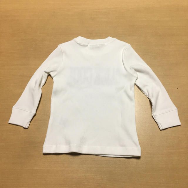 BeBe(ベベ)のべべ 長袖T-シャツ  90 キッズ/ベビー/マタニティのキッズ服男の子用(90cm~)(Tシャツ/カットソー)の商品写真