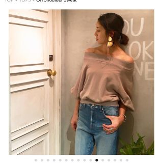 トゥデイフル(TODAYFUL)のtodayful offshoulder sweat(トレーナー/スウェット)