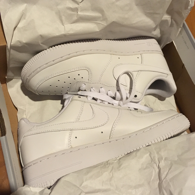 NIKE(ナイキ)のNIKE☆AIR FORCE 1 サイズ24.5 レディースの靴/シューズ(スニーカー)の商品写真