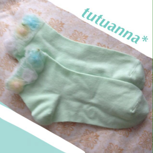 tutuanna(チュチュアンナ)のオーガンジー花❤︎靴下 レディースのレッグウェア(ソックス)の商品写真