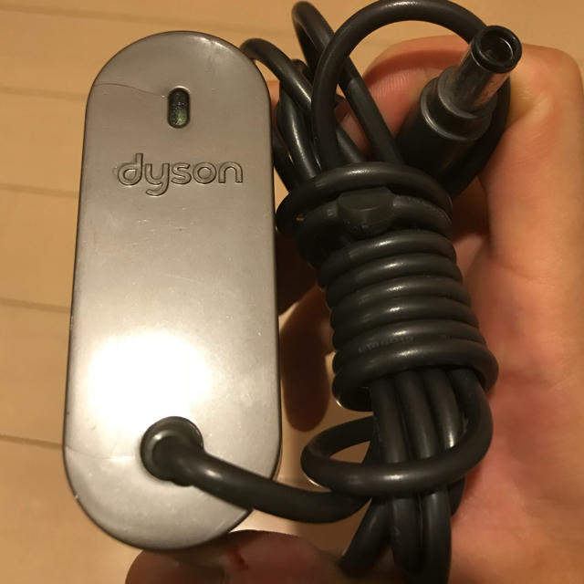 Dyson(ダイソン)の〈純正品‼︎〉ダイソン掃除機 充電器 スマホ/家電/カメラの生活家電(掃除機)の商品写真