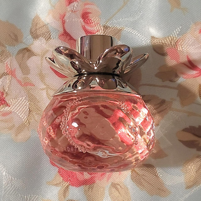 Van Cleef & Arpels(ヴァンクリーフアンドアーペル)のヴァンクリーフ＆アーペル  フェアリースプリングブロッサム30ml コスメ/美容の香水(香水(女性用))の商品写真