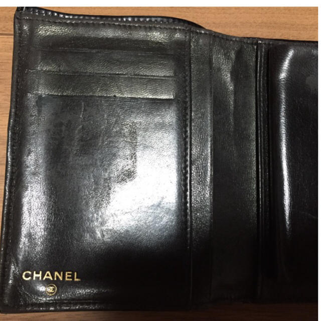 CHANEL(シャネル)のCHANEL エナメル財布 レディースのファッション小物(財布)の商品写真