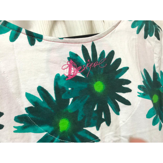 DESIGUAL(デシグアル)のdesigual Tシャツ レディースのトップス(Tシャツ(半袖/袖なし))の商品写真