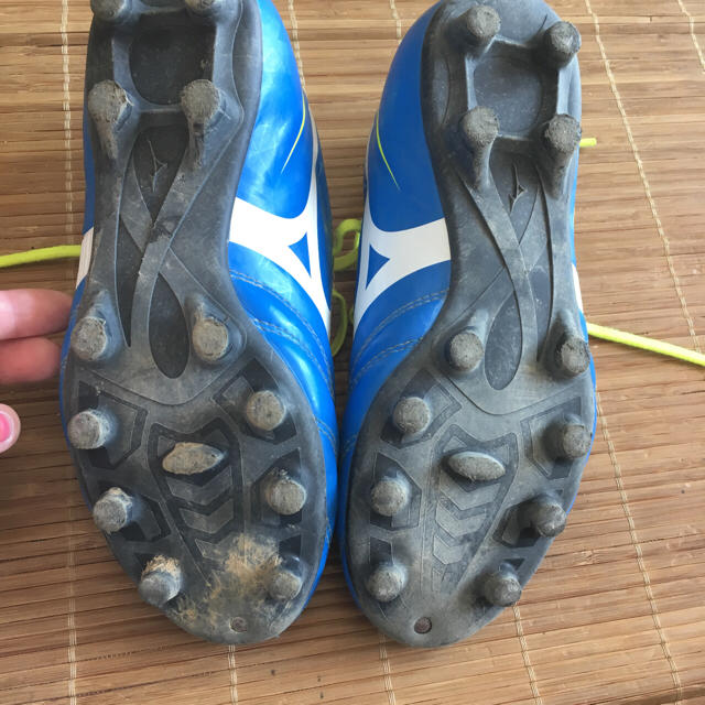 MIZUNO(ミズノ)の子供用サッカーシューズ キッズ/ベビー/マタニティのキッズ靴/シューズ(15cm~)(その他)の商品写真