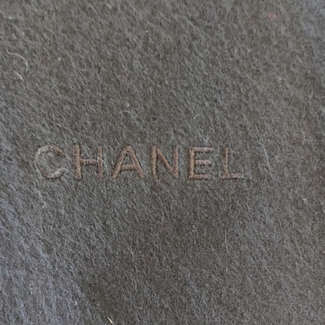 CHANEL(シャネル)のCHANEL カシミアマフラー 大判 レディースのファッション小物(マフラー/ショール)の商品写真