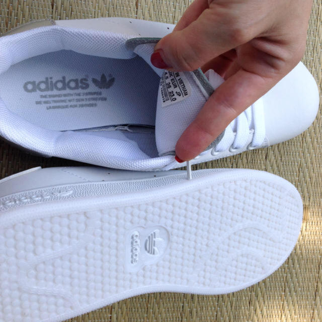 adidas(アディダス)のスタンスミスシルバー❤️申請早い順で！ レディースの靴/シューズ(スニーカー)の商品写真