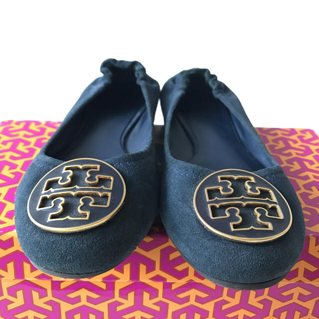 Tory Burch(トリーバーチ)のCandy Crystal様専用 トリーバーチ フラットシューズ ネイビー レディースの靴/シューズ(バレエシューズ)の商品写真