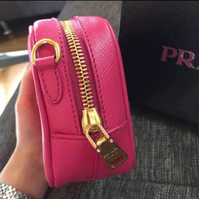 PRADA ミニショルダー