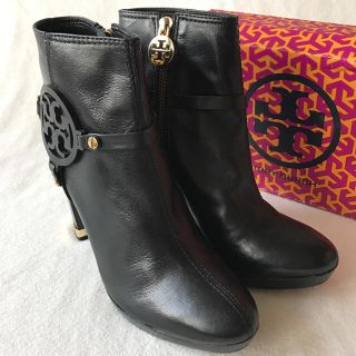 トリーバーチ(Tory Burch)の新品未使用 トリーバーチ ショートブーツ ブラック 7 TORY BURCH(ブーツ)