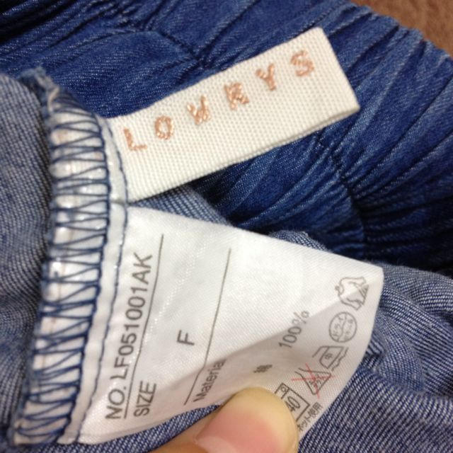 LOWRYS FARM(ローリーズファーム)のローリーズ  デニムフレアギャザーsk レディースのスカート(ミニスカート)の商品写真