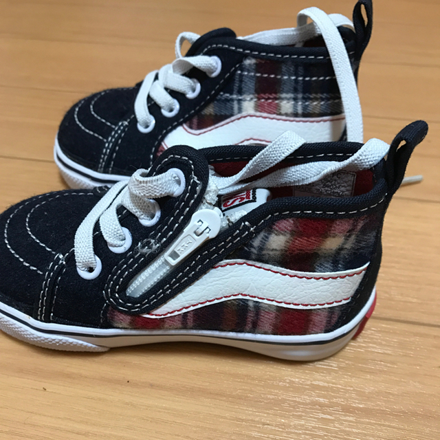 VANS(ヴァンズ)の新品VANS 13㎝ キッズ/ベビー/マタニティのベビー靴/シューズ(~14cm)(スニーカー)の商品写真