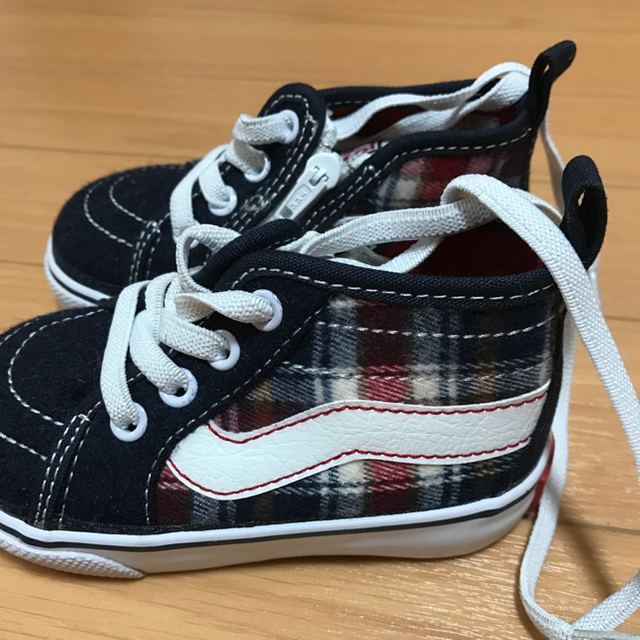 VANS(ヴァンズ)の新品VANS 13㎝ キッズ/ベビー/マタニティのベビー靴/シューズ(~14cm)(スニーカー)の商品写真