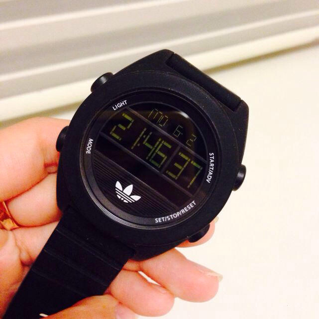 adidas(アディダス)のadidas時計 レディースのファッション小物(腕時計)の商品写真