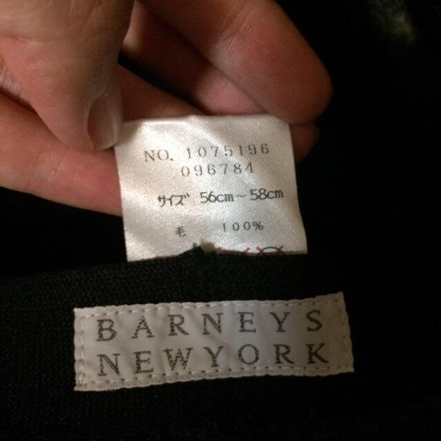 BARNEYS NEW YORK(バーニーズニューヨーク)の美品！バーニーズニューヨーク 帽子 ハット グレー 冬用 送料無料★ レディースの帽子(ハット)の商品写真