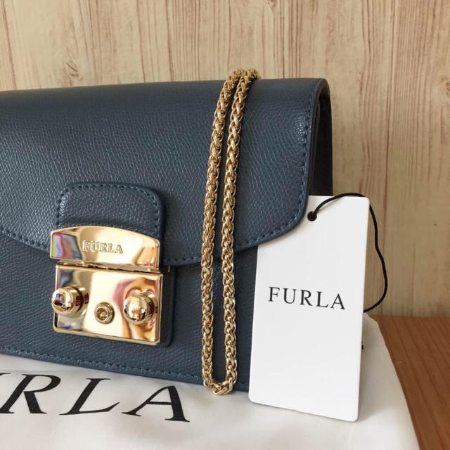 Furla(フルラ)の17秋冬新作‼︎フルラ  メトロポリス チェーンショルダーバッグ   ブルー レディースのバッグ(ショルダーバッグ)の商品写真