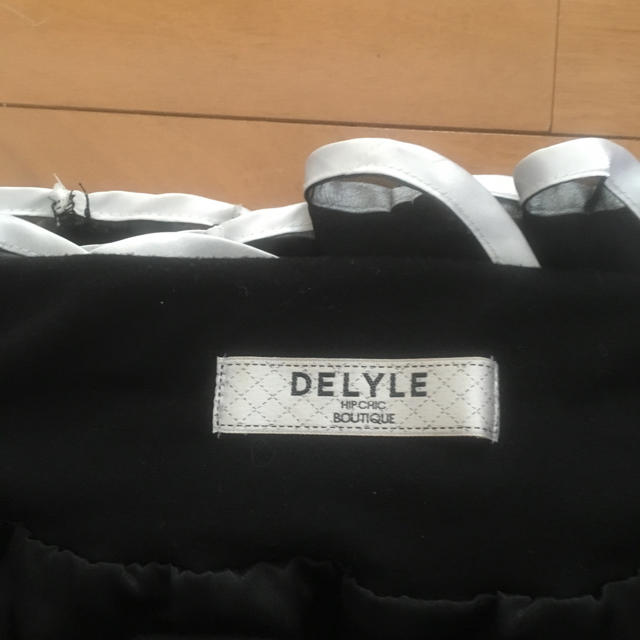 Delyle(デイライル)の特価‼︎デイライル バイカラー ヒラミニスカート レディースのスカート(ミニスカート)の商品写真