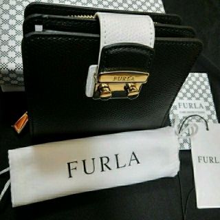 フルラ(Furla)の【新品未使用】フルラ 折り財布  メトロポリス財布 スモールジップアラウンド
(財布)