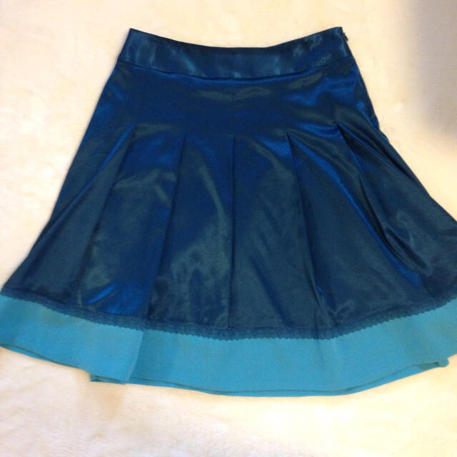epuda(イプダ)のepudaモスグリーンスカート♥ レディースのスカート(ひざ丈スカート)の商品写真