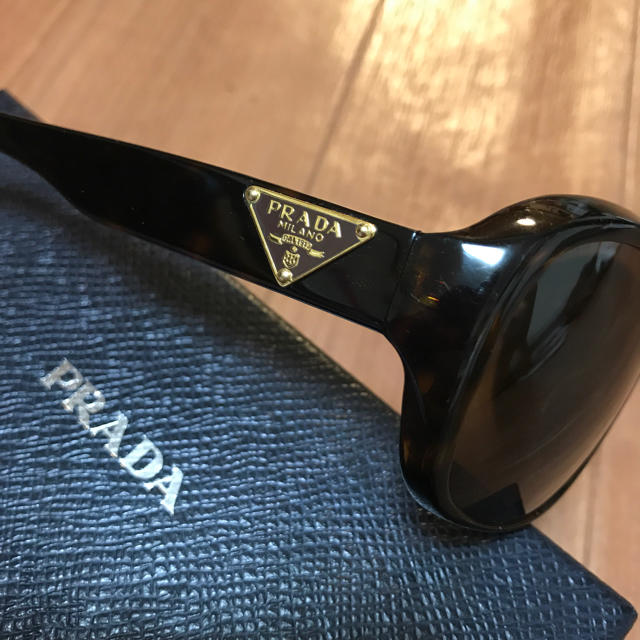 PRADA(プラダ)のPRADA サングラス レディースのファッション小物(サングラス/メガネ)の商品写真