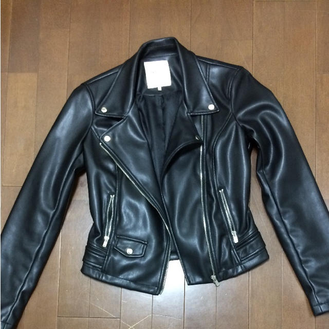 ZARA(ザラ)のライダースジャケット レディースのジャケット/アウター(ライダースジャケット)の商品写真