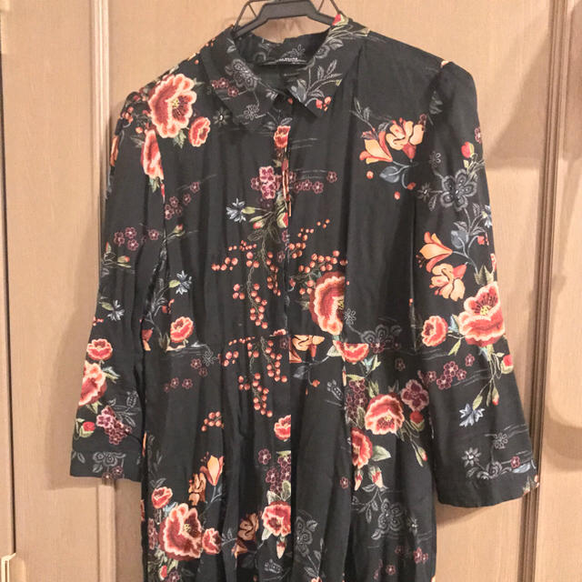 ZARA - ZARA 花柄ロングシャツワンピースの通販 by kokko shop ZARA - ZARA 花柄ロングシャツワンピースの通販 by kokko shop