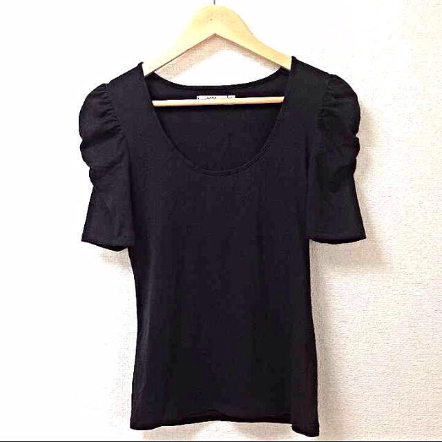 ZARA(ザラ)の＊ ZARA シンプル トップス ＊ レディースのトップス(Tシャツ(長袖/七分))の商品写真