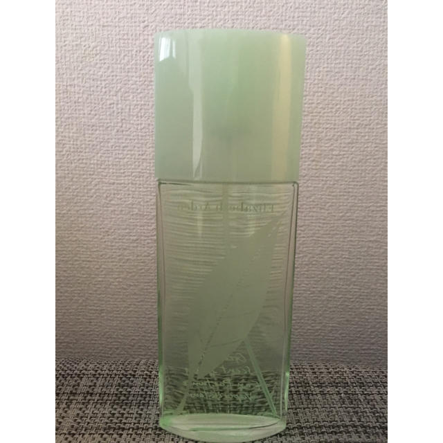 Elizabeth Arden(エリザベスアーデン)のエリザベスアーデン グリーンティ 100ml コスメ/美容の香水(香水(女性用))の商品写真