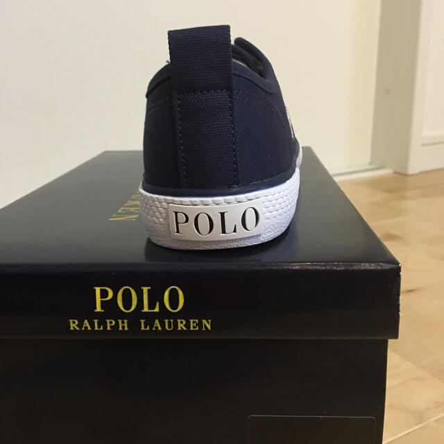 POLO RALPH LAUREN(ポロラルフローレン)の【値下げ】POLOラルフローレン スニーカー ネイビー 新品未使用 レディースの靴/シューズ(スニーカー)の商品写真