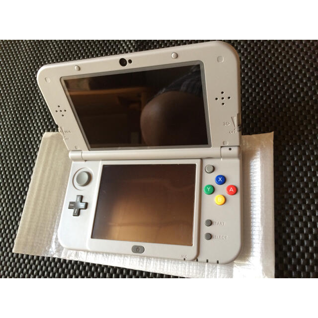 美品 new NINTENDO 3DS LL