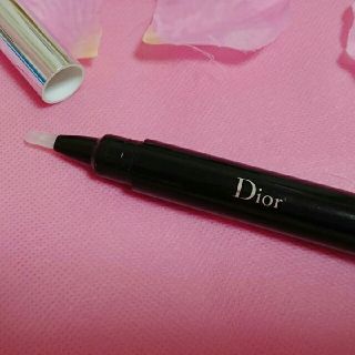 ディオール(Dior)のディオール  スノーホワイトニングスポッツエッセンス(美容液)