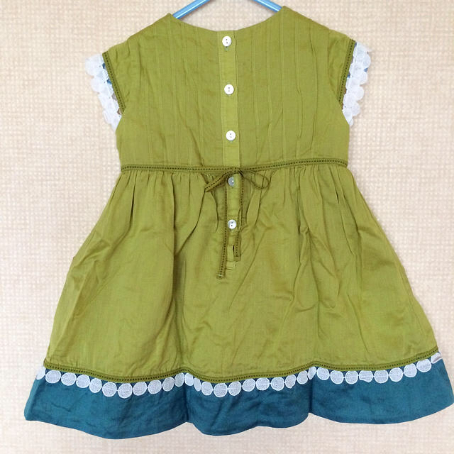 familiar(ファミリア)の超美品☆ファミリア familiar☆ワンピース 80 キッズ/ベビー/マタニティのベビー服(~85cm)(ワンピース)の商品写真