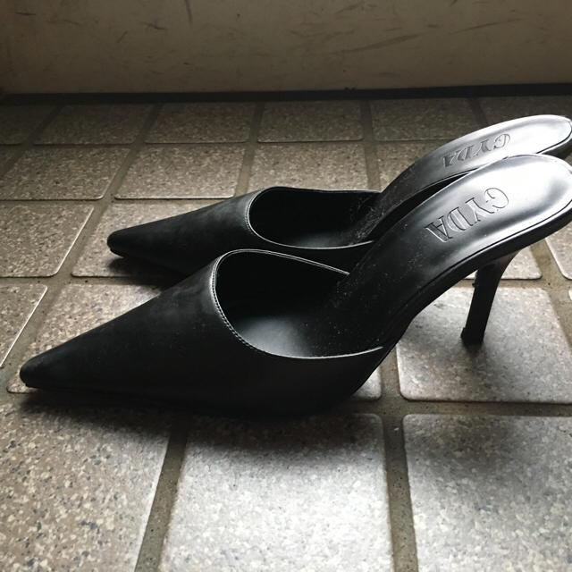 GYDA(ジェイダ)のgyda ポインテッドミュール ブラック レディースの靴/シューズ(ハイヒール/パンプス)の商品写真