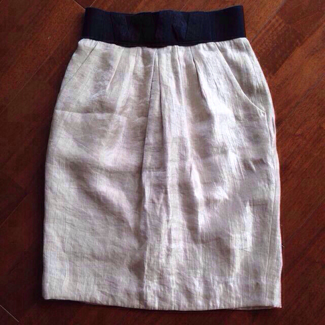 JUSGLITTY(ジャスグリッティー)のジャスグリッティー コクーンスカート レディースのスカート(ひざ丈スカート)の商品写真