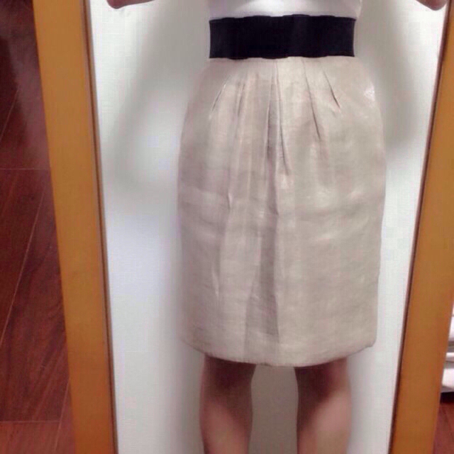 JUSGLITTY(ジャスグリッティー)のジャスグリッティー コクーンスカート レディースのスカート(ひざ丈スカート)の商品写真
