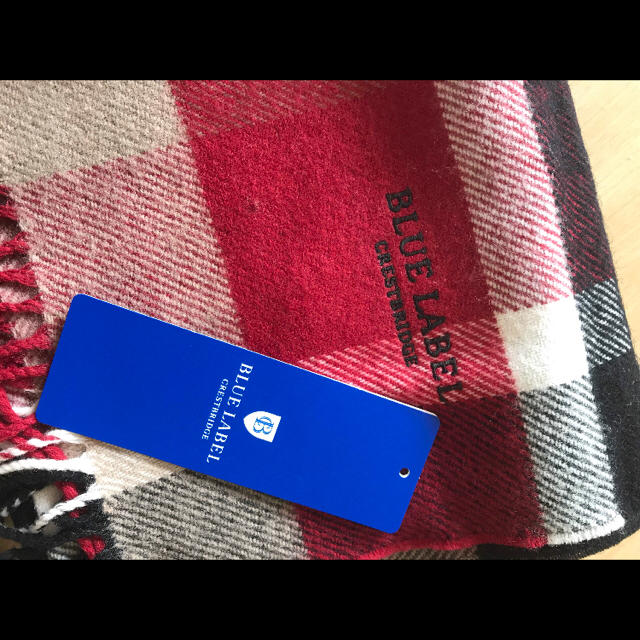 BURBERRY BLUE LABEL(バーバリーブルーレーベル)の新品タグ付き ブルーレーベルクレストブリッジ マフラー キッズ/ベビー/マタニティのこども用ファッション小物(マフラー/ストール)の商品写真