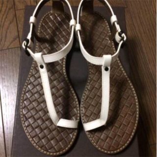 ボッテガヴェネタ(Bottega Veneta)のボッテガヴェネタ【Bottega Veneta】美品 フラットサンダル 送料無料(サンダル)