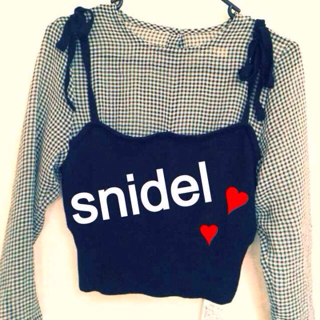 SNIDEL(スナイデル)のsnidel ラメニットビスチェブラウス レディースのトップス(シャツ/ブラウス(半袖/袖なし))の商品写真