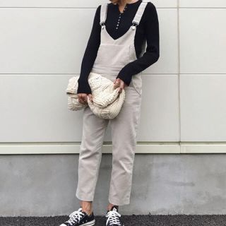 ザラ(ZARA)のZARA ポケット付コーディロイオーバーオール限定値下(サロペット/オーバーオール)