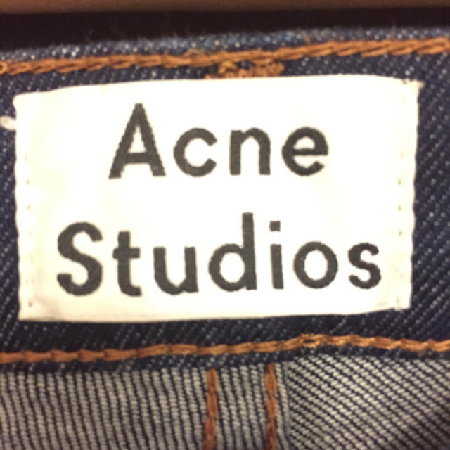 ACNE(アクネ)のACNE スキニーパンツ レディースのパンツ(デニム/ジーンズ)の商品写真