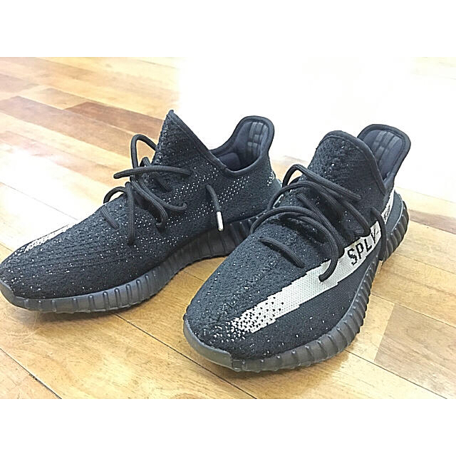 adidas(アディダス)の♬♬Yeezy boost 350v2 オレオ♬♬ 美品 メンズの靴/シューズ(スニーカー)の商品写真