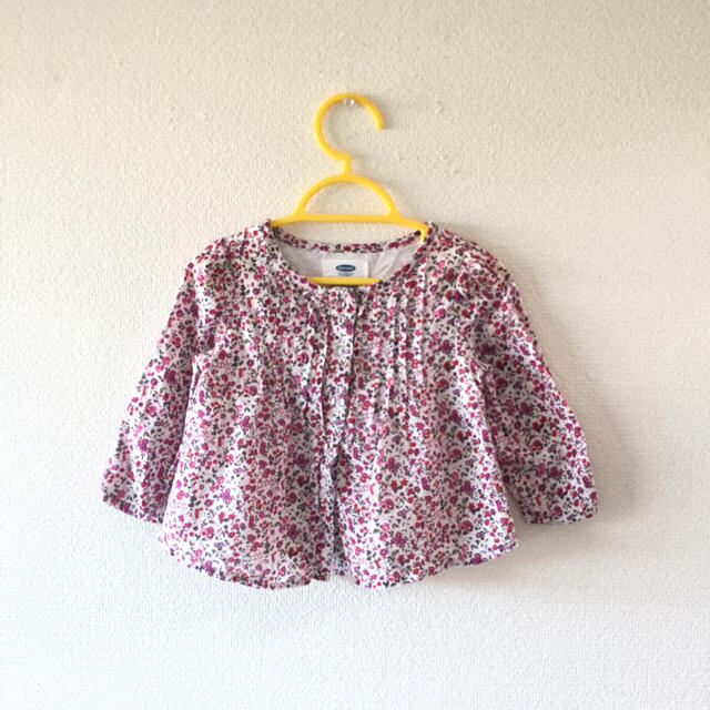 Old Navy(オールドネイビー)のfrog☆様専用 OLDNAVY◇小花柄トップス キッズ/ベビー/マタニティのベビー服(~85cm)(シャツ/カットソー)の商品写真