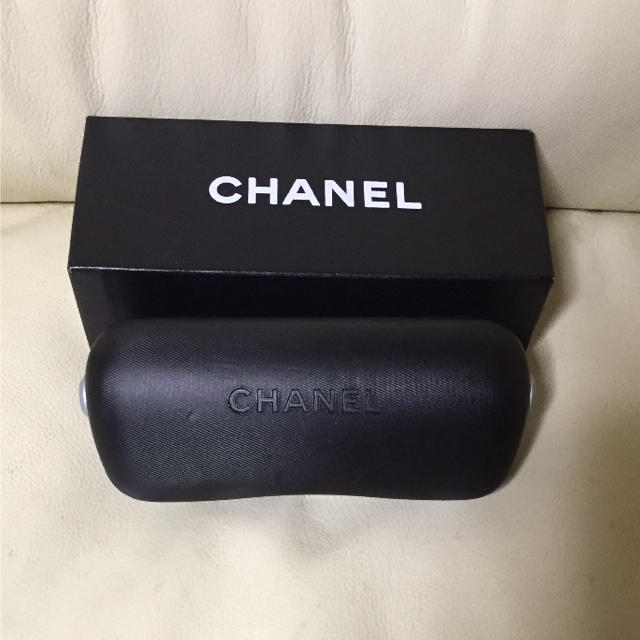 CHANEL(シャネル)の❤️お買い得品‼️ CHANEL サングラスケース❤️ レディースのファッション小物(サングラス/メガネ)の商品写真