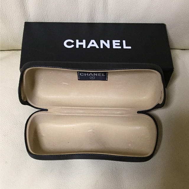 CHANEL(シャネル)の❤️お買い得品‼️ CHANEL サングラスケース❤️ レディースのファッション小物(サングラス/メガネ)の商品写真