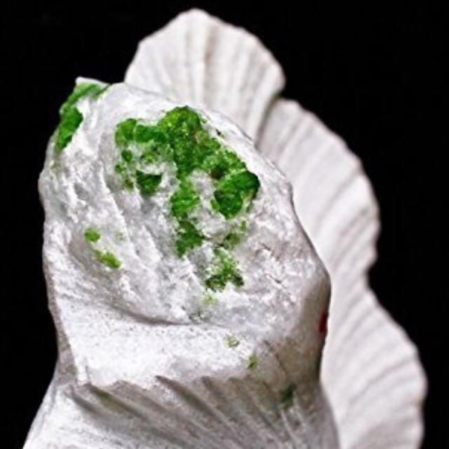 霊石 貴女様の一生の宝物・御守り 様々な状況を克服し 霊石 貴女様の一生の宝物・御守り 様々な状況を克服し